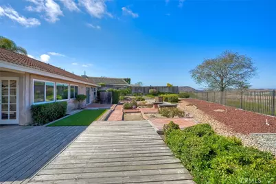 854 Rivertree, Oceanside, CA 92058 - Photo 33