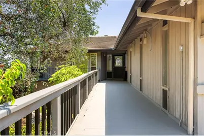 10960 Treeside Lane, Escondido, CA 92026 - Photo 9