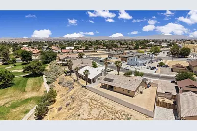 13722 Greenwood, Victorville, CA 92395 - Photo 23