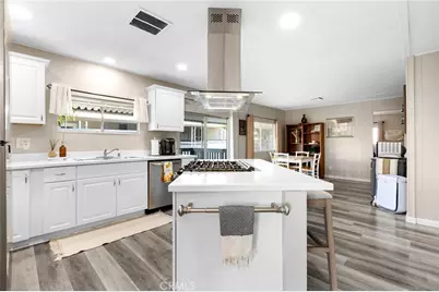 881 N Lake Street #210, Hemet, CA 92544 - Photo 15
