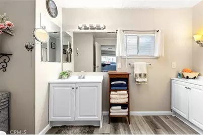 881 N Lake Street #210, Hemet, CA 92544 - Photo 27