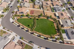 2735 Moonshimmer, Hemet, CA 92543 - Photo 45