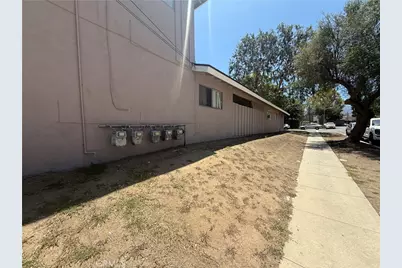 1151 W 9th Street, Corona, CA 92882 - Photo 11