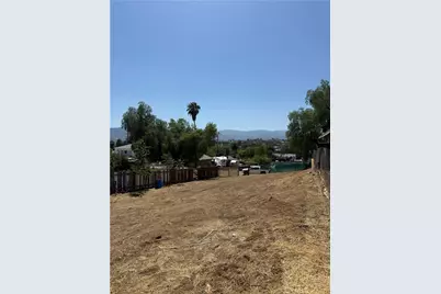 414 Ellis St, Lake Elsinore, CA 92530 - Photo 3
