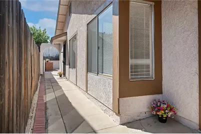 1127 Monroe Street, Lake Elsinore, CA 92530 - Photo 3