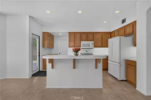 39977 Chalon Ct, Temecula, CA 92591 - Photo 9