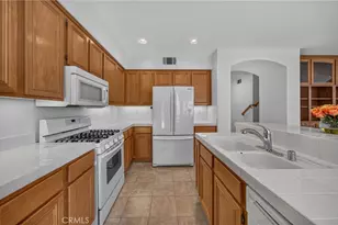 39977 Chalon Ct, Temecula, CA 92591 - Photo 3