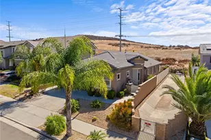 38049 Turning Leaf, Murrieta, CA 92563 - Photo 37