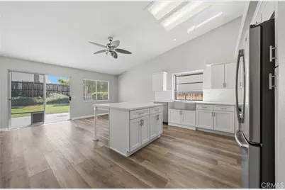 24428 Oakridge Cir, Murrieta, CA 92562 - Photo 3