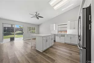 24428 Oakridge Cir, Murrieta, CA 92562 - Photo 3