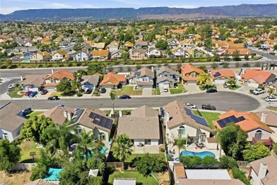 24428 Oakridge Cir, Murrieta, CA 92562 - Photo 37