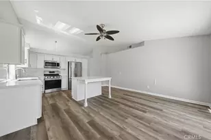 24428 Oakridge Cir, Murrieta, CA 92562 - Photo 15