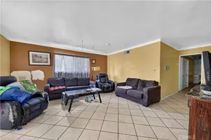 3292 Debbie Ln, Riverside, CA 92501 - Photo 9