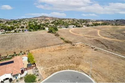 7948 Featherstone Ct, Riverside, CA 92506 - Photo 5