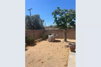 7623 Frontera, Yucca Valley, CA 92284 - Photo 11
