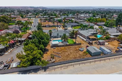 8469 Wild Pony, Jurupa, CA 92509 - Photo 41