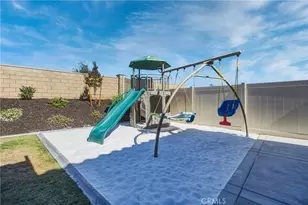34330 Coconut Cir, Winchester, CA 92596 - Photo 39