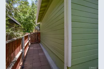 31671 Luring Pines Drive, Running Springs, CA 92382 - Photo 21