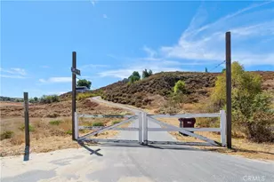 34881 Los Nogales, Temecula, CA 92592 - Photo 9