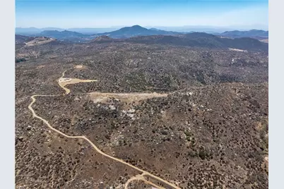 33445 Chameleon Road, Hemet, CA 92544 - Photo 11