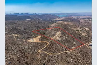 33445 Chameleon Road, Hemet, CA 92544 - Photo 9
