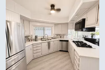 25049 Howard Drive, Hemet, CA 92544 - Photo 11