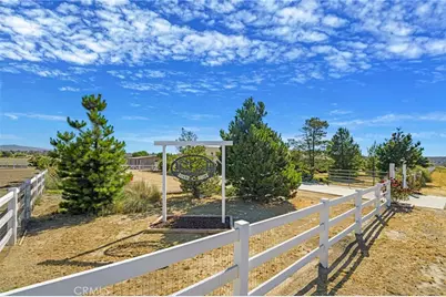 49701 Sky Harbor, Aguanga, CA 92536 - Photo 19