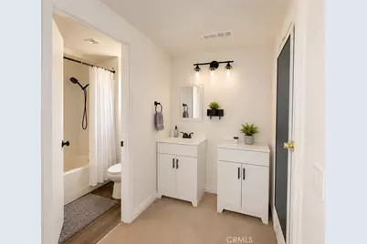 44128 Galicia, Hemet, CA 92544 - Photo 5