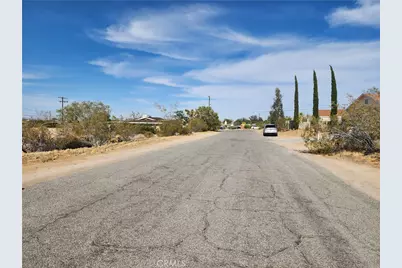 61665 Division, Joshua Tree, CA 92252 - Photo 9