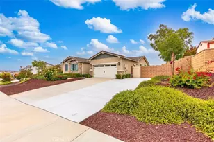 31454 Darlington Oak Dr, Winchester, CA 92596 - Photo 9