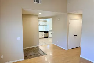 44493 Galicia, Hemet, CA 92544 - Photo 11