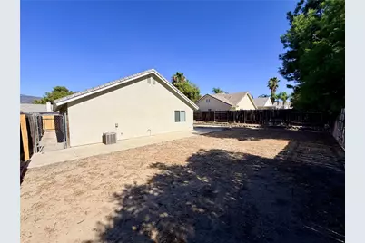 44493 Galicia, Hemet, CA 92544 - Photo 49