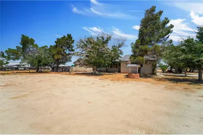 8327 W Avenue I, Lancaster, CA 93536 - Photo 3