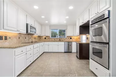 23584 Brook, Canyon Lake, CA 92587 - Photo 7