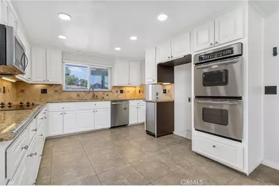 23584 Brook, Canyon Lake, CA 92587 - Photo 9
