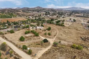 25661 Waldon Rd, Menifee, CA 92584 - Photo 5