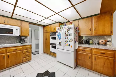 26391 Meridian, Hemet, CA 92544 - Photo 9