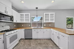 1448 Calle San Sebastian, San Jacinto, CA 92583 - Photo 23