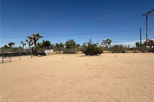 6473 Chevoit, Phelan, CA 92371 - Photo 43
