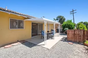 1121 W Mayberry, Hemet, CA 92543 - Photo 17