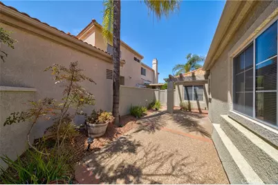 23907 23907 Corte Emerado, Murrieta, CA 92562 - Photo 3