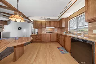 1300 W Menlo Ave, Hemet, CA 92543 - Photo 9