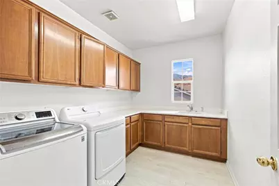 7480 Tioga, Highland, CA 92346 - Photo 33