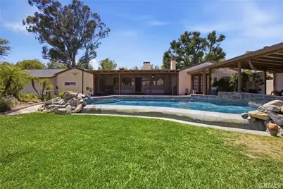 3151 Pepper Tree, San Bernardino, CA 92404 - Photo 3