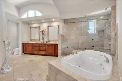 22166 W San Joaquin Drive, Canyon Lake, CA 92587 - Photo 35