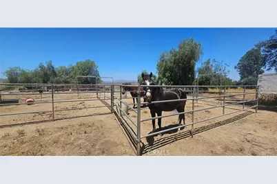 2100 S State, Hemet, CA 92543 - Photo 55