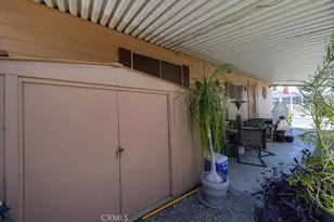 725 W Thornton, Hemet, CA 92543 - Photo 33