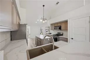 31565 Hamburg Cir, Winchester, CA 92596 - Photo 11