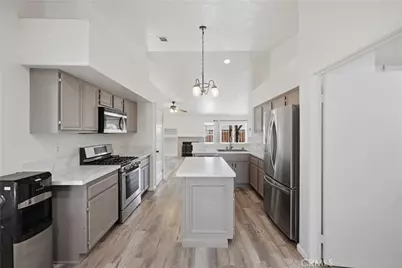 31565 Hamburg Circle, Winchester, CA 92596 - Photo 9