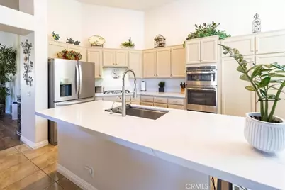 40494 Calle Lampara, Murrieta, CA 92562 - Photo 11